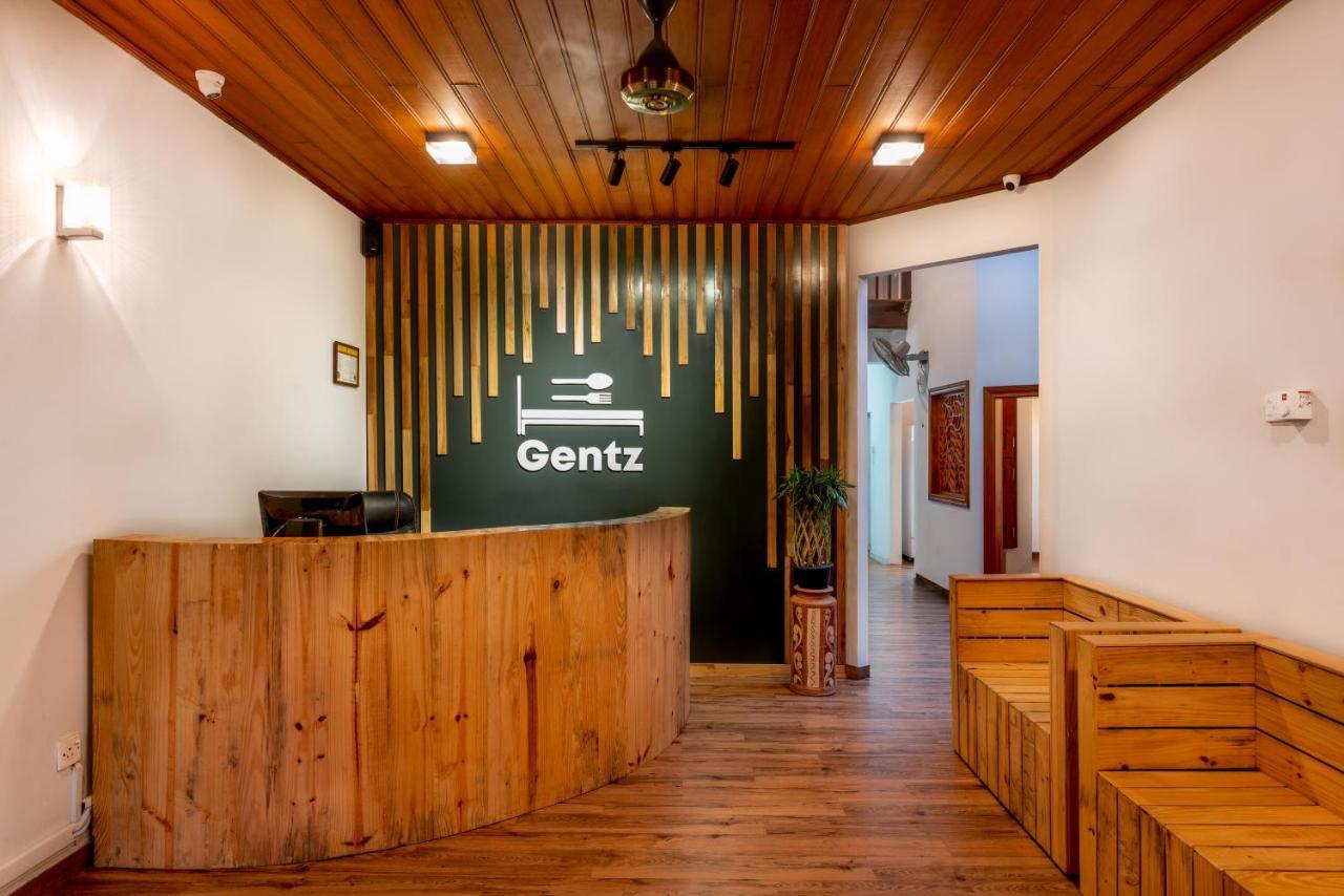 Gentz Residency & Restaurant Hotel Kolombo Bagian luar foto