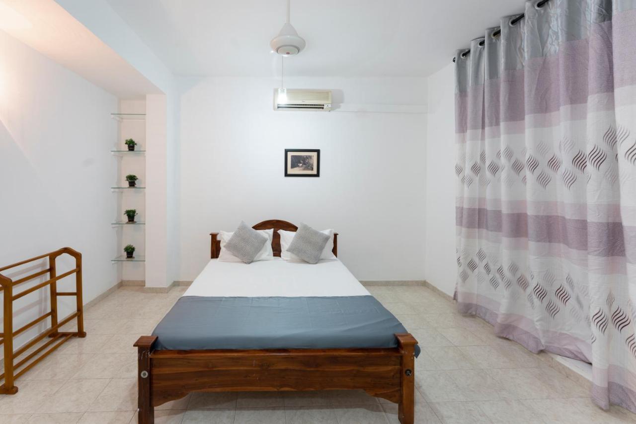 Gentz Residency & Restaurant Hotel Kolombo Bagian luar foto